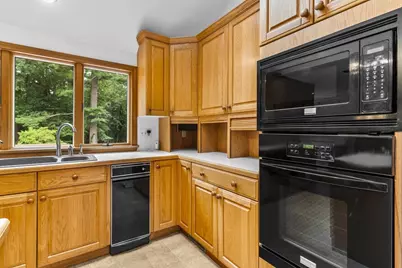 730 Lindsey St, Attleboro, MA 02703 - Photo 8