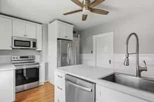 452 Quarry St, Quincy, MA 02169 - Photo 6