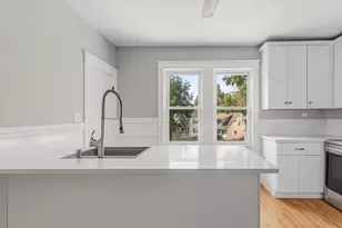 452 Quarry St, Quincy, MA 02169 - Photo 2
