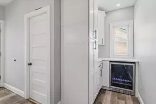 454 Quarry St, Quincy, MA 02169 - Photo 6