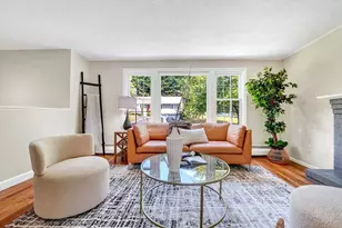 11 Appletree Ln, Bedford, MA 01730 - Photo 4