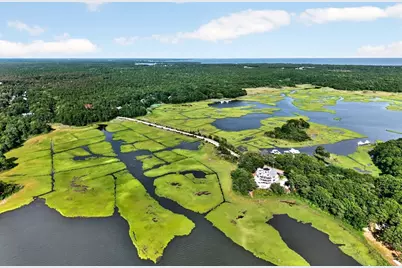 203 Monomoscoy Rd, Mashpee, MA 02649 - Photo 1