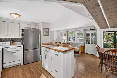 203 Monomoscoy Rd, Mashpee, MA 02649 - Photo 14