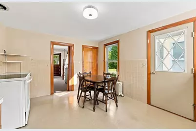 11 Newton Street, Montague, MA 01349 - Photo 10