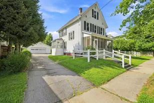 11 Newton St, Montague, MA 01349 - Photo 2