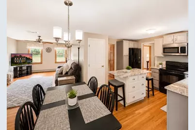 239 Presidential Dr, Abington, MA 02351 - Photo 2
