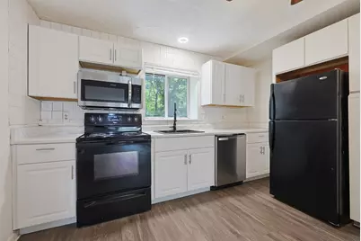 5455 N Main St #11A, Fall River, MA 02720 - Photo 14