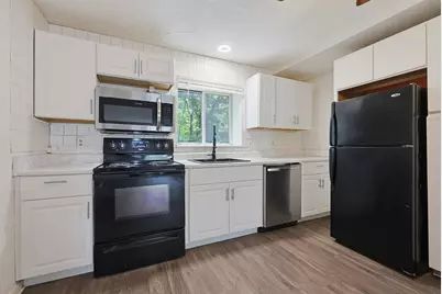 5455 N Main St #11A, Fall River, MA 02720 - Photo 14