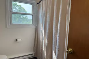 585 Burncoat, Worcester, MA 01606 - Photo 14