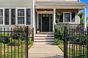 27 Hillock St, Boston, MA 02131 - Photo 4