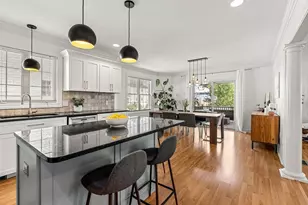 27 Hillock St, Boston, MA 02131 - Photo 8
