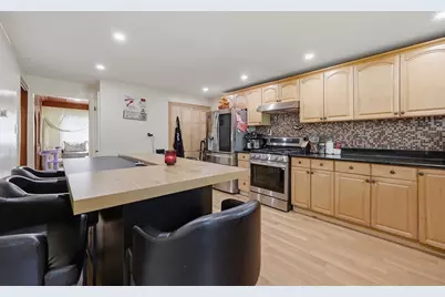 47 Chestnut St, Lynn, MA 01902 - Photo 18