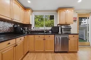 47 Chestnut St, Lynn, MA 01902 - Photo 16