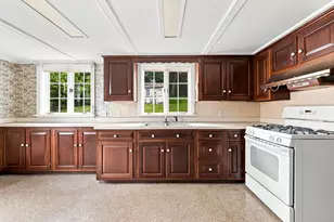 19 Eastern Ave, Essex, MA 01929 - Photo 10