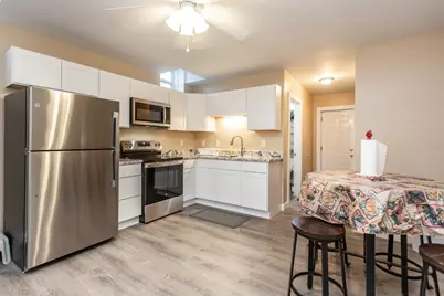 521 Kempton St, New Bedford, MA 02740 - Photo 4