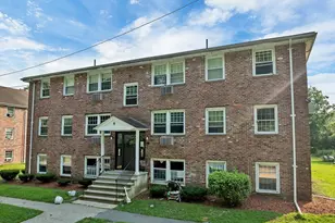 8 Carriage Hill Rd, Amesbury, MA 01913 - Photo 1