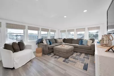 8 Green St, Wareham, MA 02558 - Photo 2