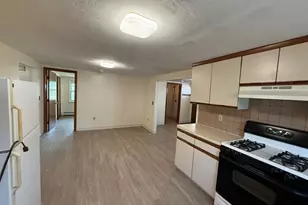 54 Pleasant St, Wareham, MA 02571 - Photo 8