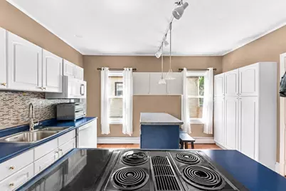21 Salisbury St, New Bedford, MA 02744 - Photo 8