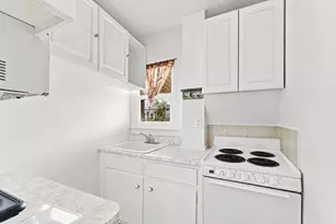 21 Salisbury St, New Bedford, MA 02744 - Photo 24