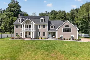 4 Fairway Dr, Andover, MA 01810 - Photo 1