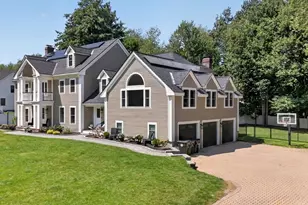 4 Fairway Dr, Andover, MA 01810 - Photo 2