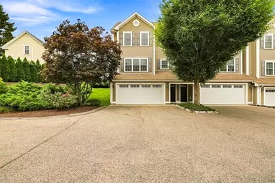 1284 County Street #1, Attleboro, MA 02703 - Photo 2
