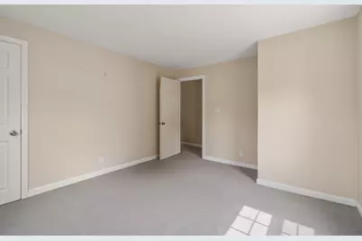 6 Tyler St, Boston, MA 02136 - Photo 20