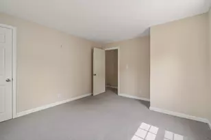 6 Tyler St, Boston, MA 02136 - Photo 20