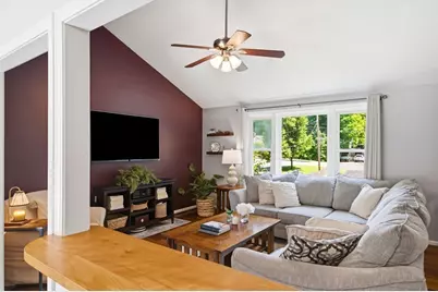 668 Summer St, Rockland, MA 02370 - Photo 6