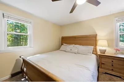 668 Summer St, Rockland, MA 02370 - Photo 12