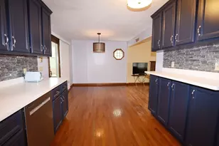 16 Arrow Dr, Whitman, MA 02382 - Photo 10