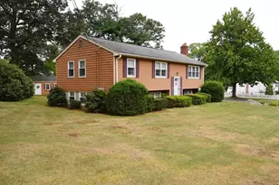 16 Arrow Dr, Whitman, MA 02382 - Photo 4