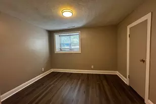 1870 Beacon St, Brookline, MA 02445 - Photo 4