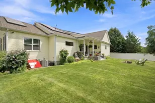 135 Lancaster Dr, Agawam, MA 01001 - Photo 38