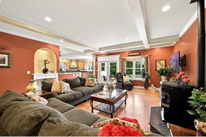 135 Lancaster Dr, Agawam, MA 01001 - Photo 10
