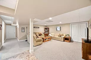 135 Lancaster Dr, Agawam, MA 01001 - Photo 30