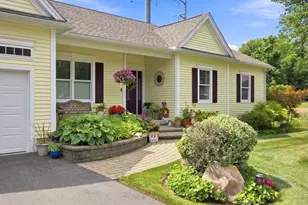 135 Lancaster Dr, Agawam, MA 01001 - Photo 6