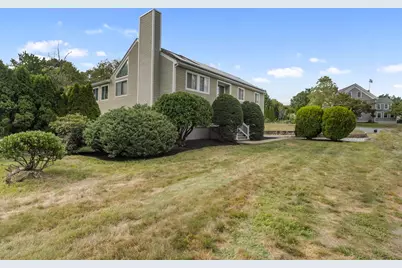 7 Cedar St, Ashland, MA 01721 - Photo 2
