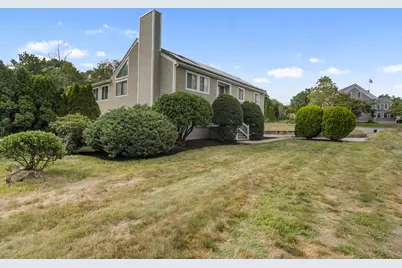 7 Cedar St, Ashland, MA 01721 - Photo 2