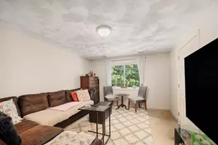 127 Maple St, Attleboro, MA 02703 - Photo 16