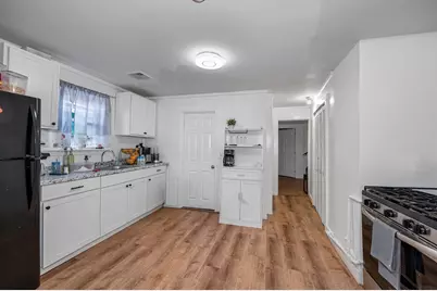 694 Merrimack Street, Lowell, MA 01854 - Photo 8