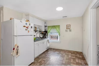 694 Merrimack Street, Lowell, MA 01854 - Photo 28