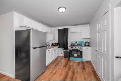 694 Merrimack Street, Lowell, MA 01854 - Photo 12