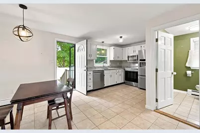 20 Chestnut St #B, East Bridgewater, MA 02333 - Photo 4