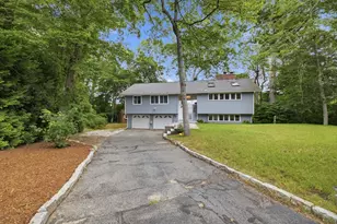 79 Pond Cir, Mashpee, MA 02649 - Photo 2
