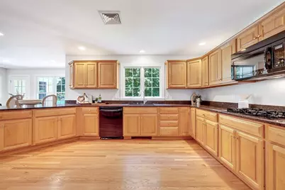 26 Sweeney Ridge Rd, Bedford, MA 01730 - Photo 4