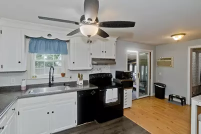 14 Bliss Rd, Bellingham, MA 02019 - Photo 8