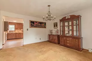 27 Sylvanus Wood Ln, Woburn, MA 01801 - Photo 8
