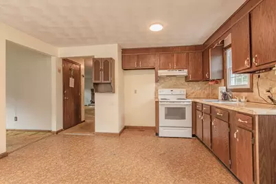 27 Sylvanus Wood Ln, Woburn, MA 01801 - Photo 10